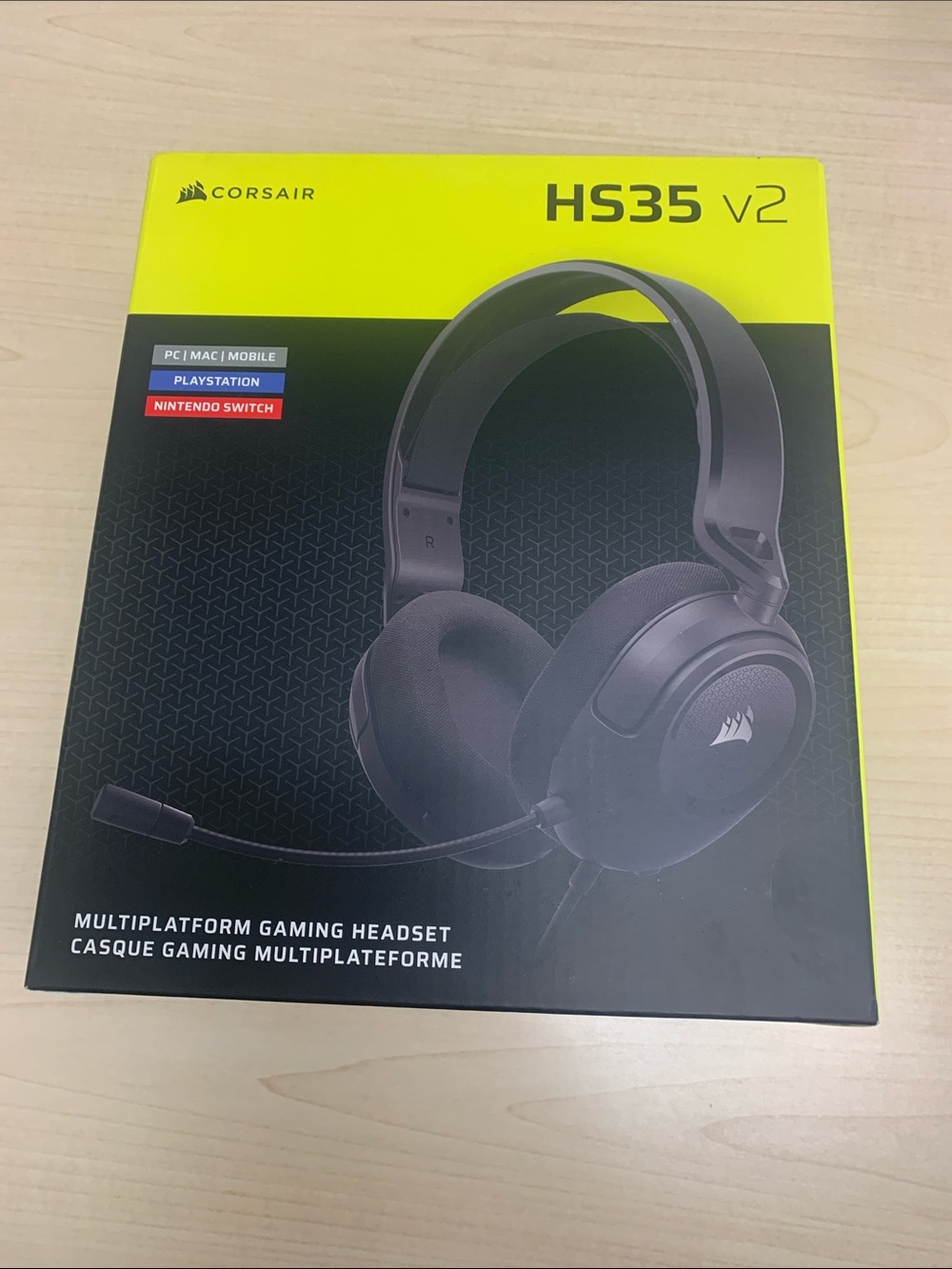 Corsair HS35 V2 Black Gaming Headset with Detachable Mic NWT